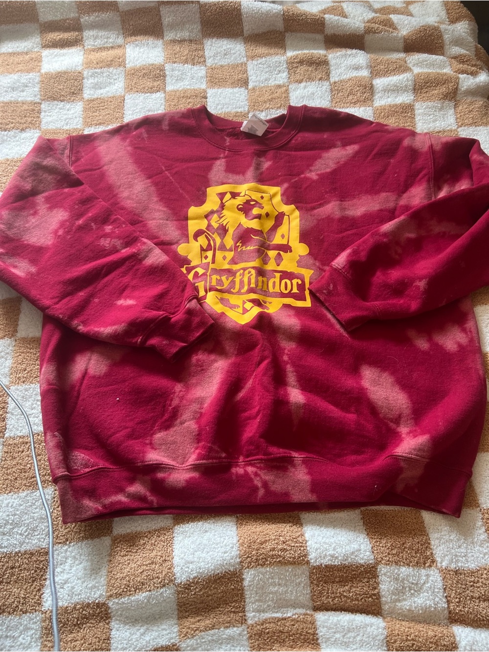 Gryffindor Gildan Tie-Dye Crewneck Sweater - Red with Yellow Crest